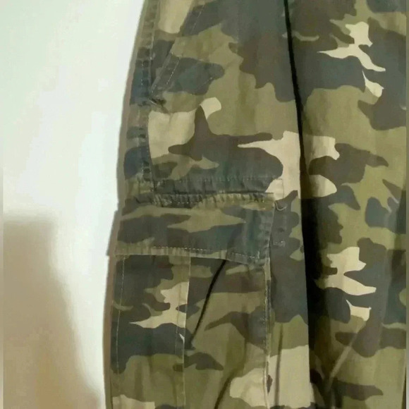 Vintage Camouflage cargo shorts pants size  34 from Joe Fresh - Picture 2 of 4